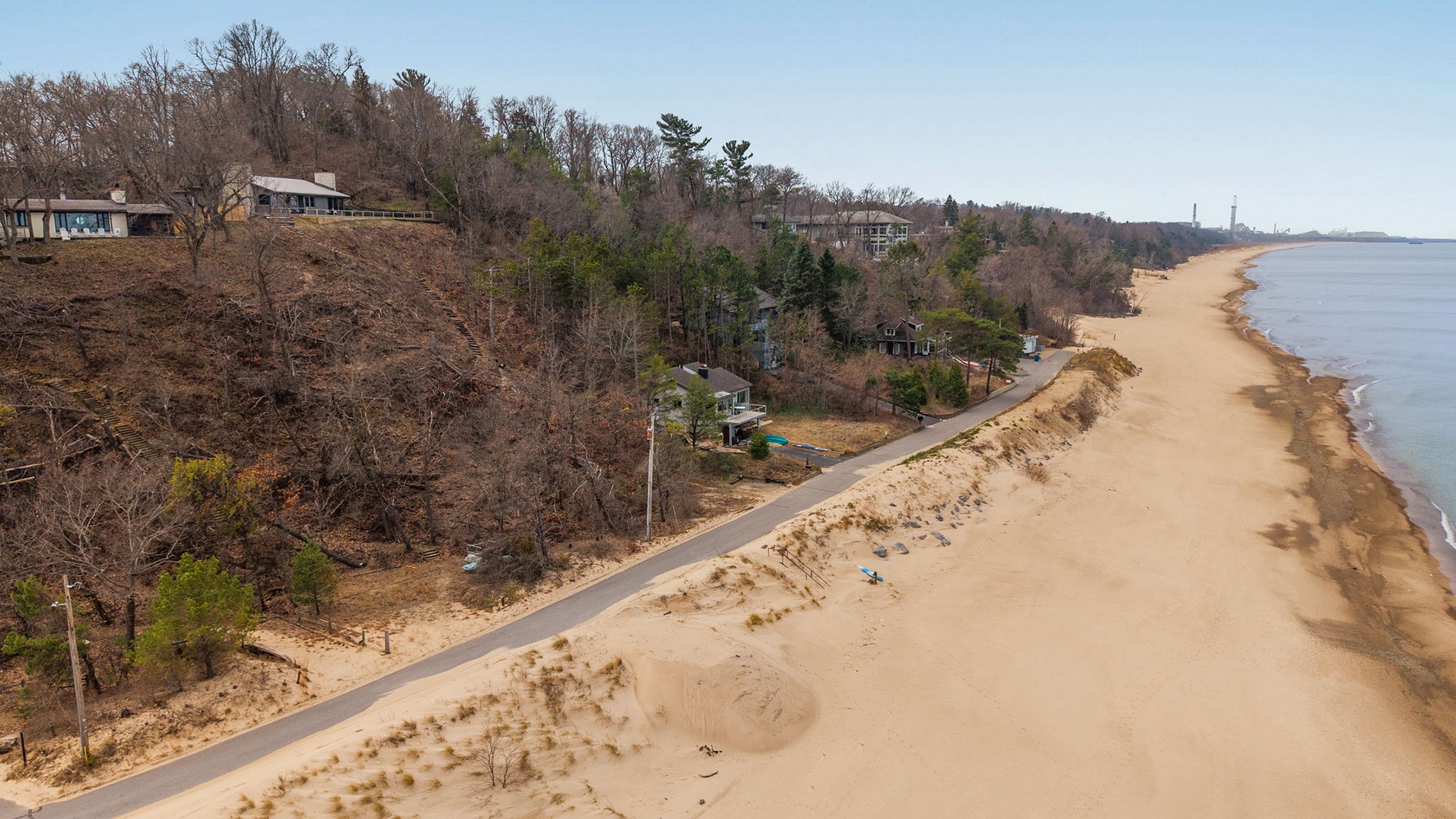  Transformed Ranch on Lake Michigan Shoreline - 物件實景