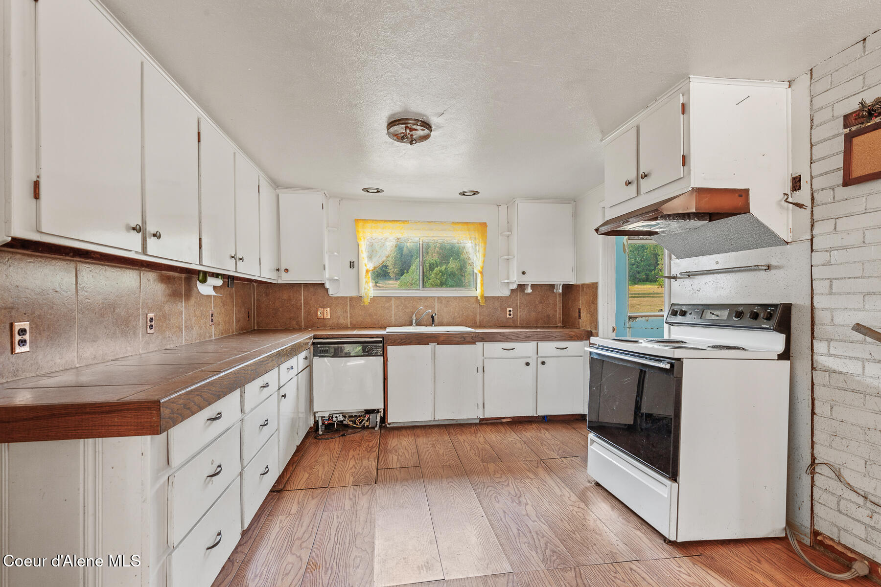 Rathdrum, Idaho, 83858, United States, 2 Bedrooms Bedrooms, ,1 BathroomBathrooms,Residential,For Sale,1981351