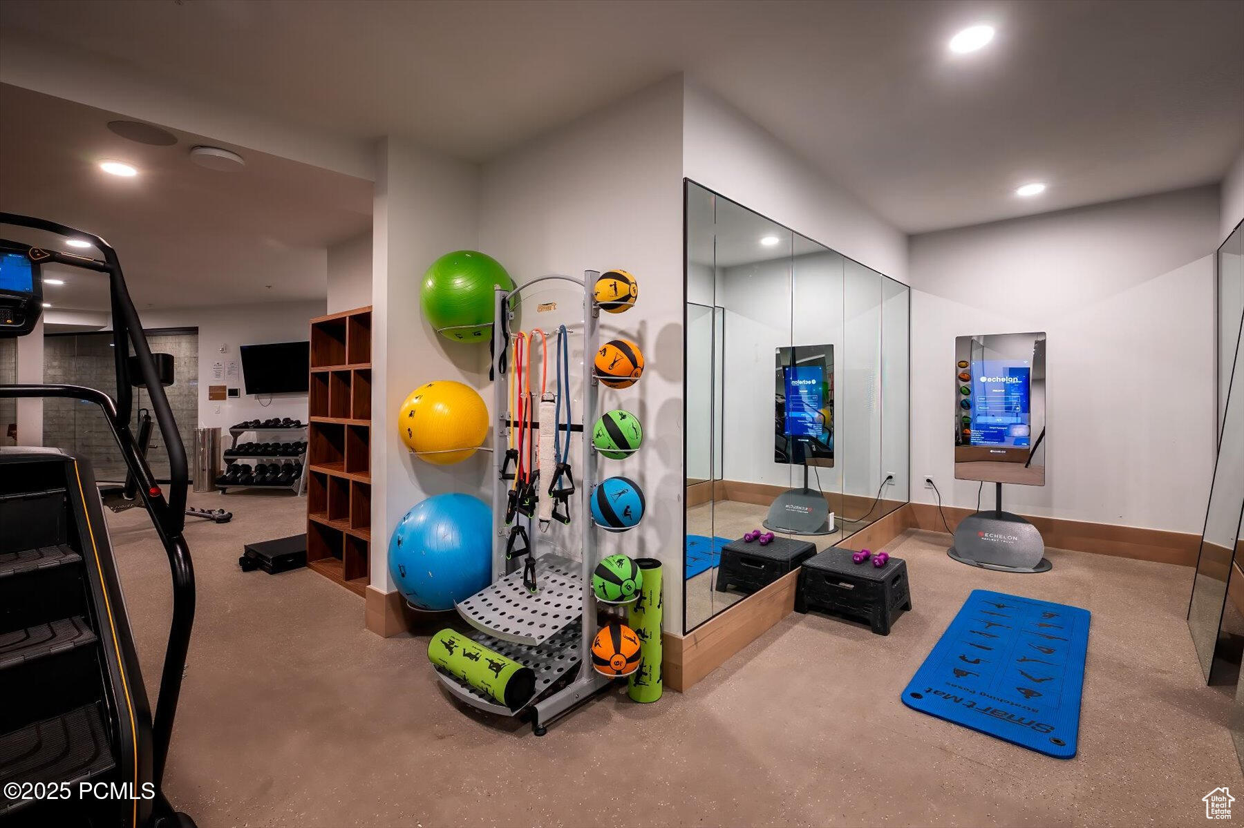 Park City, Utah, 84060, United States, 2 Bedrooms Bedrooms, ,2 BathroomsBathrooms,Residential,For Sale,1989622