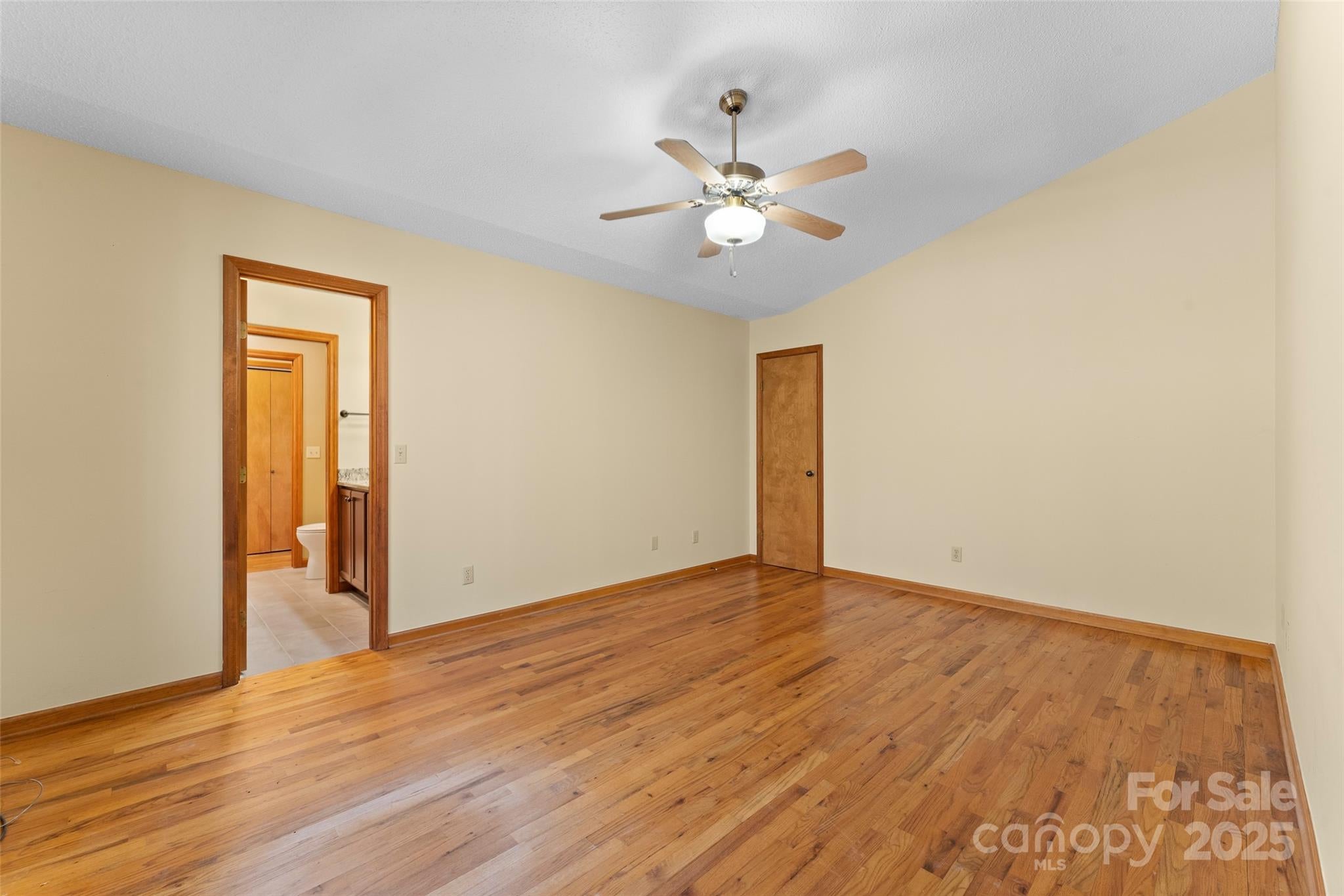 Maggie Valley, North Carolina, 28751, United States, 3 Bedrooms Bedrooms, ,3 BathroomsBathrooms,Residential,For Sale,1976067