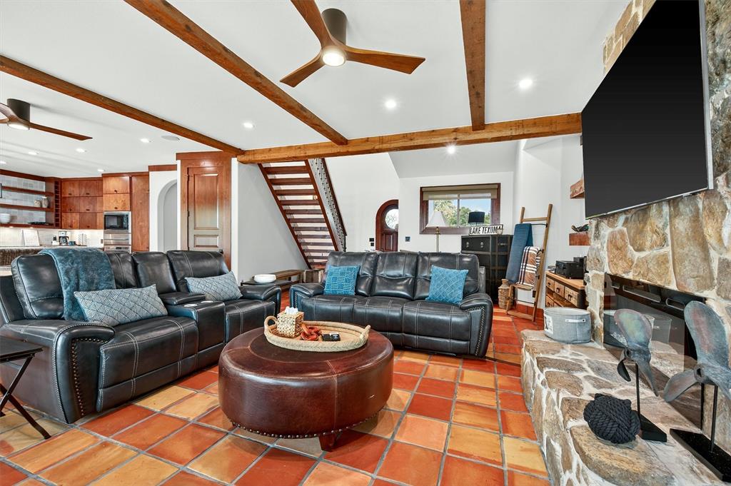 Pottsboro, Texas, 75076, United States, 4 Bedrooms Bedrooms, ,3 BathroomsBathrooms,Residential,For Sale,1974210