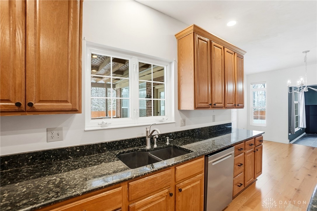 Washington Twp, Ohio, 45458, United States, 4 Bedrooms Bedrooms, ,4 BathroomsBathrooms,Residential,For Sale,2003269