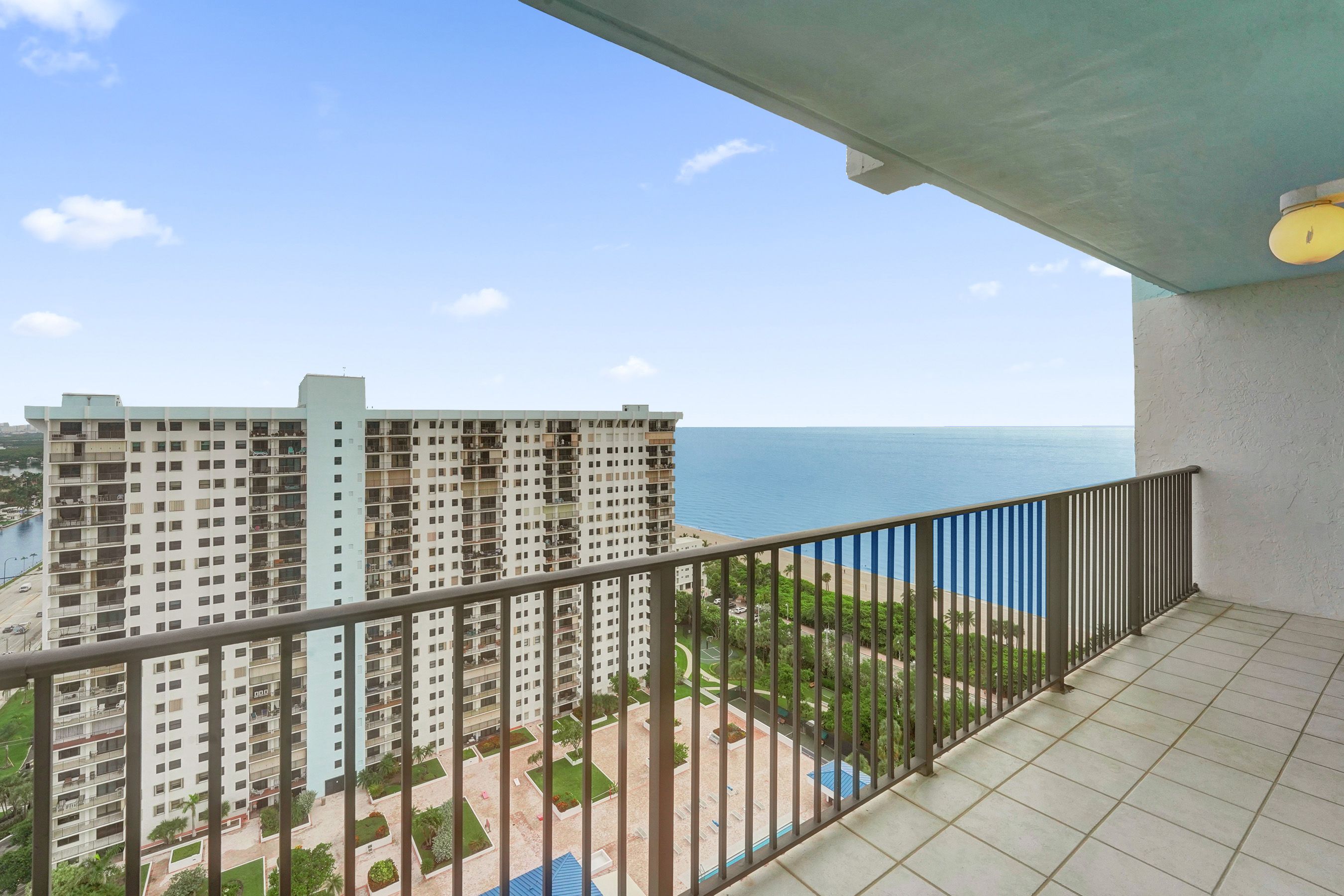  1201 S Ocean Drive, Hollywood, FL, 33019 - 物件實景