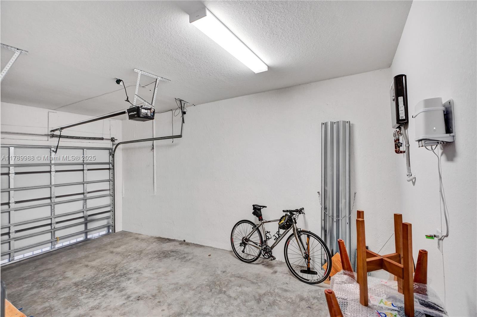 Miami, Florida, 33179, United States, 3 Bedrooms Bedrooms, ,3 BathroomsBathrooms,Residential,For Sale,1784236