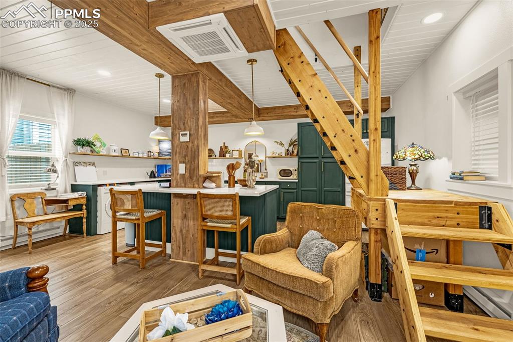 Colorado Springs, Colorado, 80903, United States, 3 Bedrooms Bedrooms, ,2 BathroomsBathrooms,Residential,For Sale,1949887