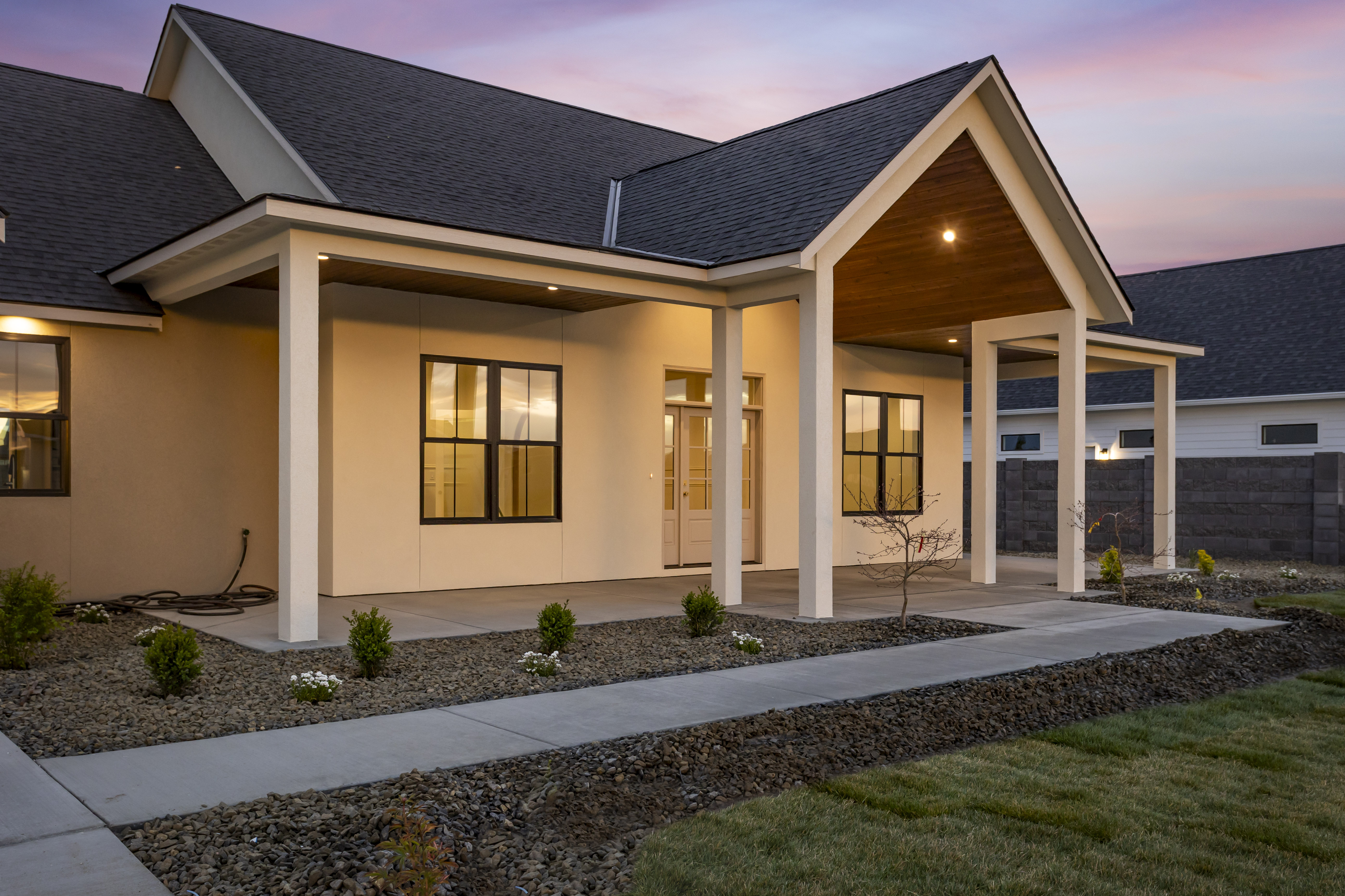 Pasco, Washington, 99301, United States, 5 Bedrooms Bedrooms, ,3 BathroomsBathrooms,Residential,For Sale,1765615