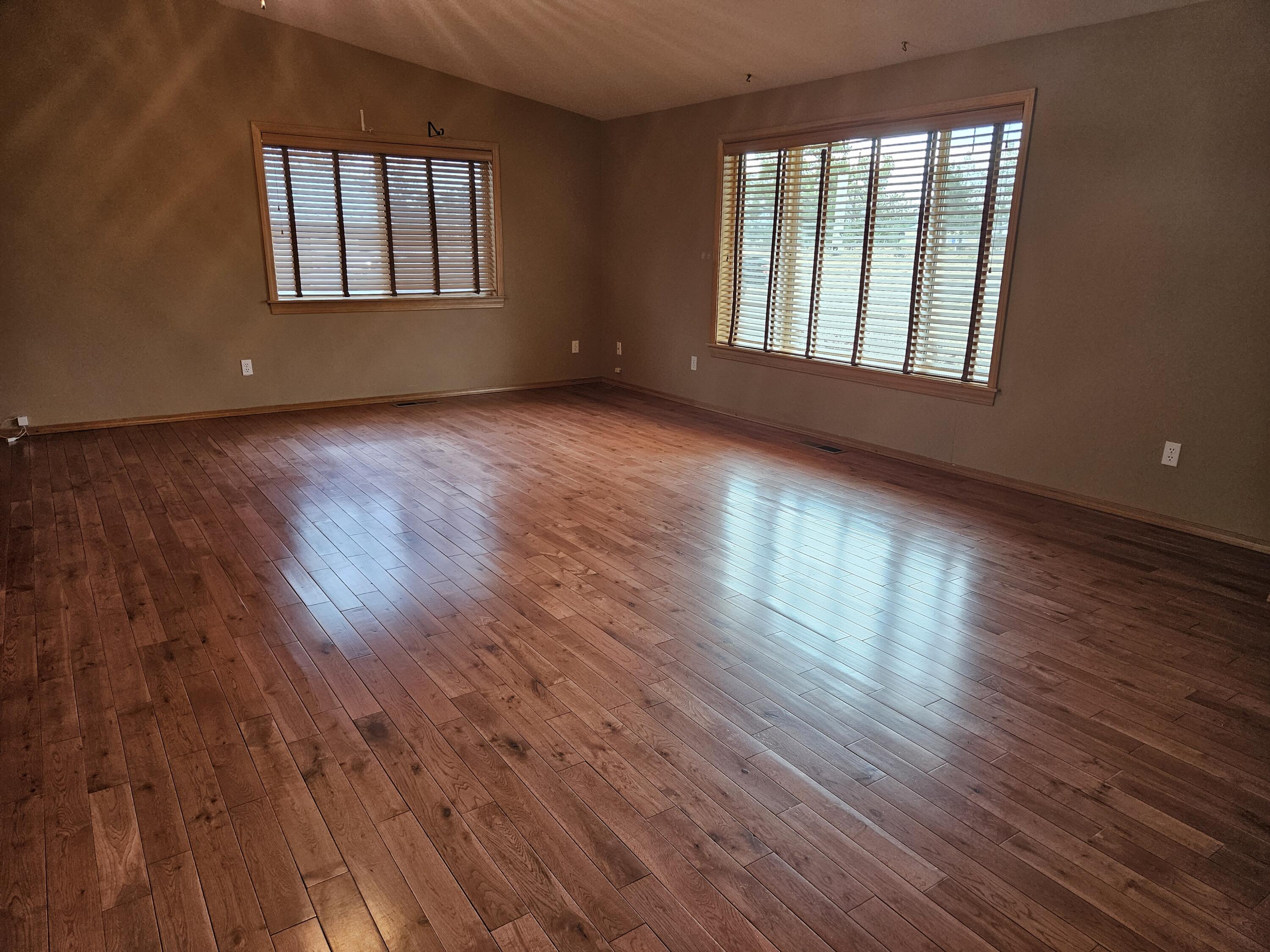 Redmond, Oregon, 97756, United States, 3 Bedrooms Bedrooms, ,2 BathroomsBathrooms,Residential,For Sale,1931963