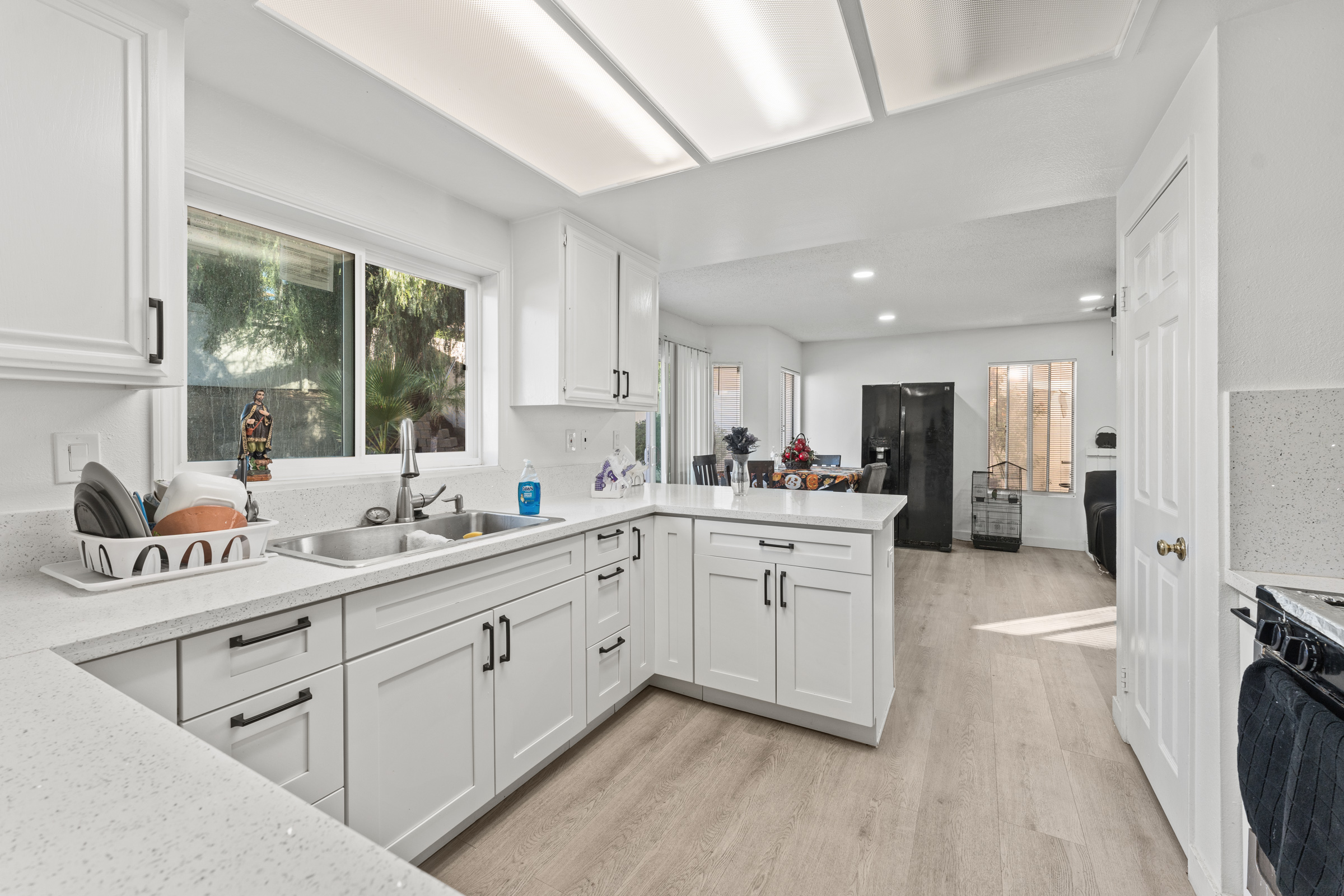 Moreno Valley, California, 92557, United States, 4 Bedrooms Bedrooms, ,4 BathroomsBathrooms,Residential,For Sale,1978053