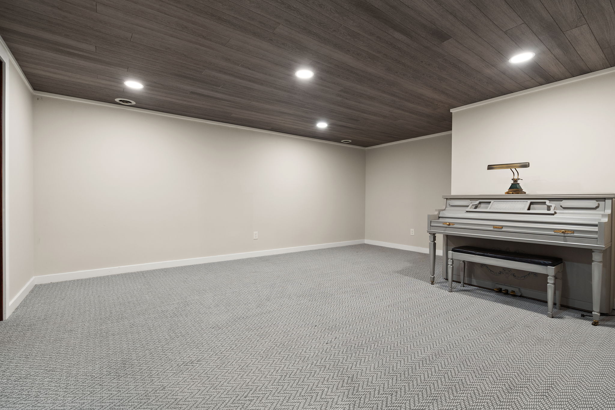  Fully Updated 5 Bedroom Home on Private, Wooded Lot in Gated Community - 物件實景
