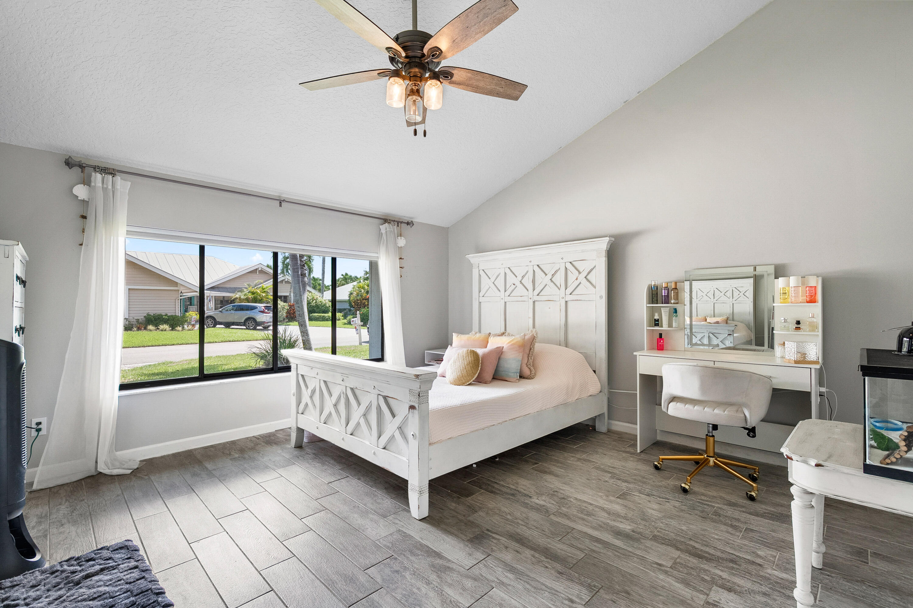 Hobe Sound, Florida, 33455, United States, 4 Bedrooms Bedrooms, ,2 BathroomsBathrooms,Residential,For Sale,1949192