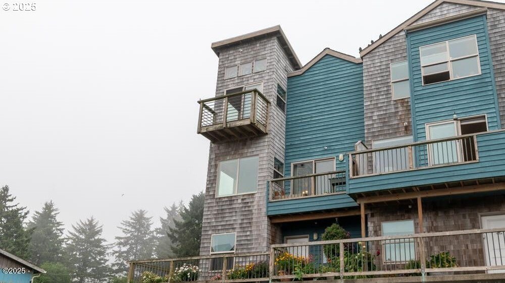 Depoe Bay, Oregon, 97341, United States, 3 Bedrooms Bedrooms, ,4 BathroomsBathrooms,Residential,For Sale,1939228