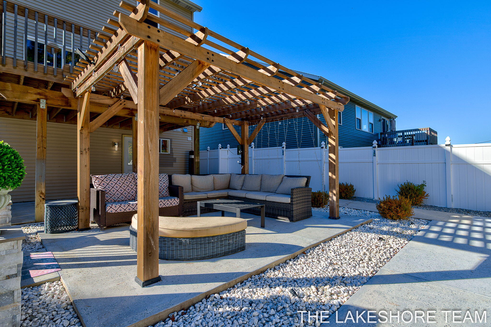 Holland, Michigan, 49424, United States, 5 Bedrooms Bedrooms, ,4 BathroomsBathrooms,Residential,For Sale,1973082