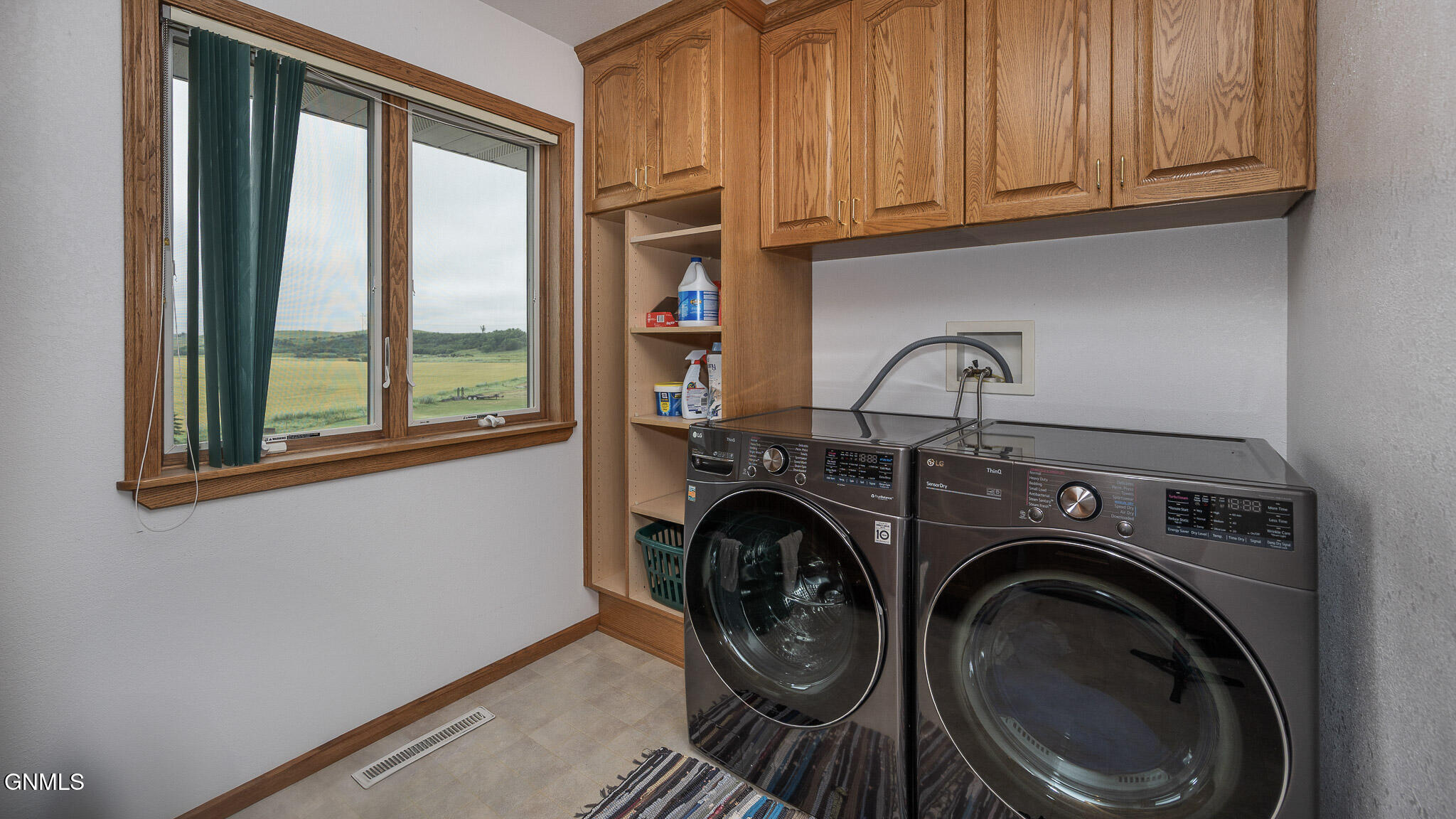 Center, North Dakota, 58530, United States, 4 Bedrooms Bedrooms, ,3 BathroomsBathrooms,Residential,For Sale,1982798