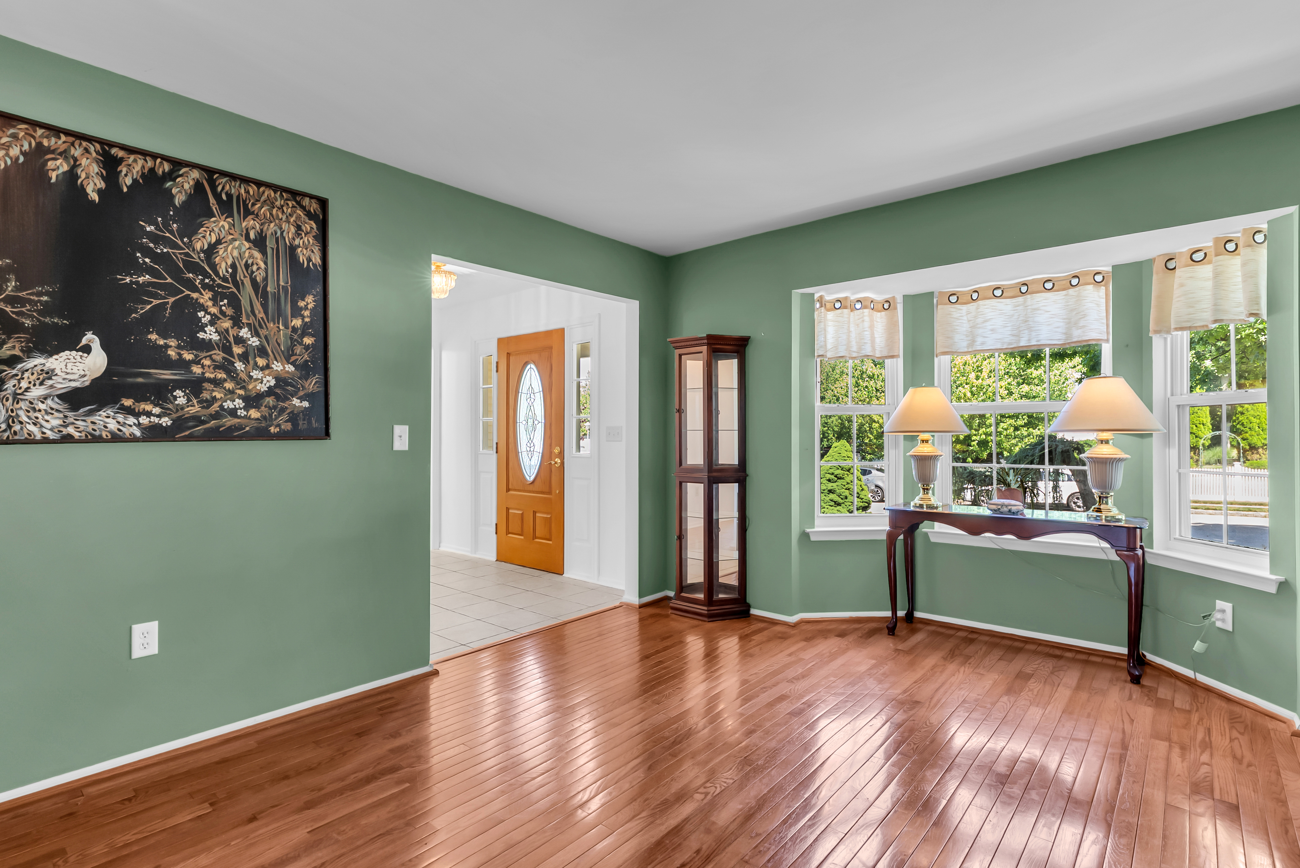  Woodland Hills Colonial Opportunity - 物件實景