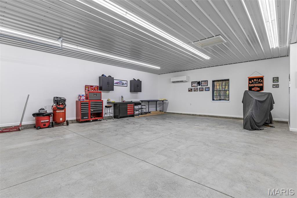Farmington, Missouri, 63640, United States, 3 Bedrooms Bedrooms, ,3 BathroomsBathrooms,Residential,For Sale,1947219