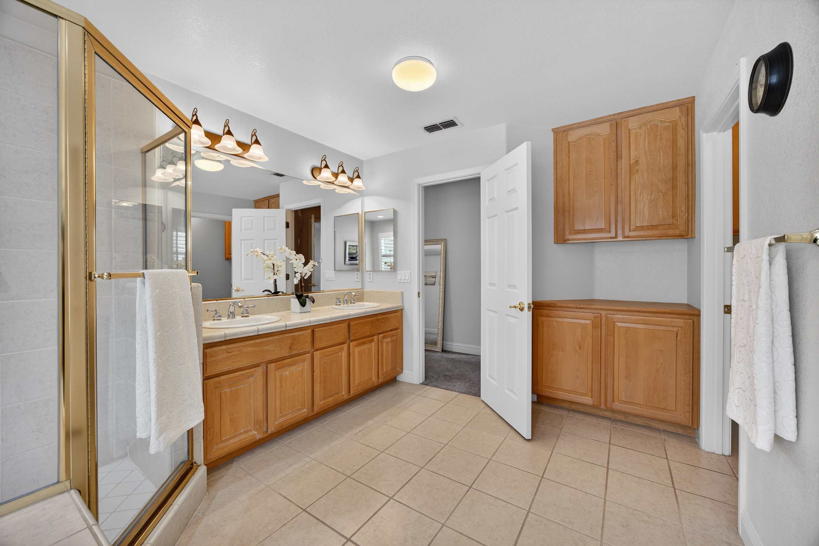  5500 Tierra Gardens Lane, Carmichael, CA 95608 - 物件實景