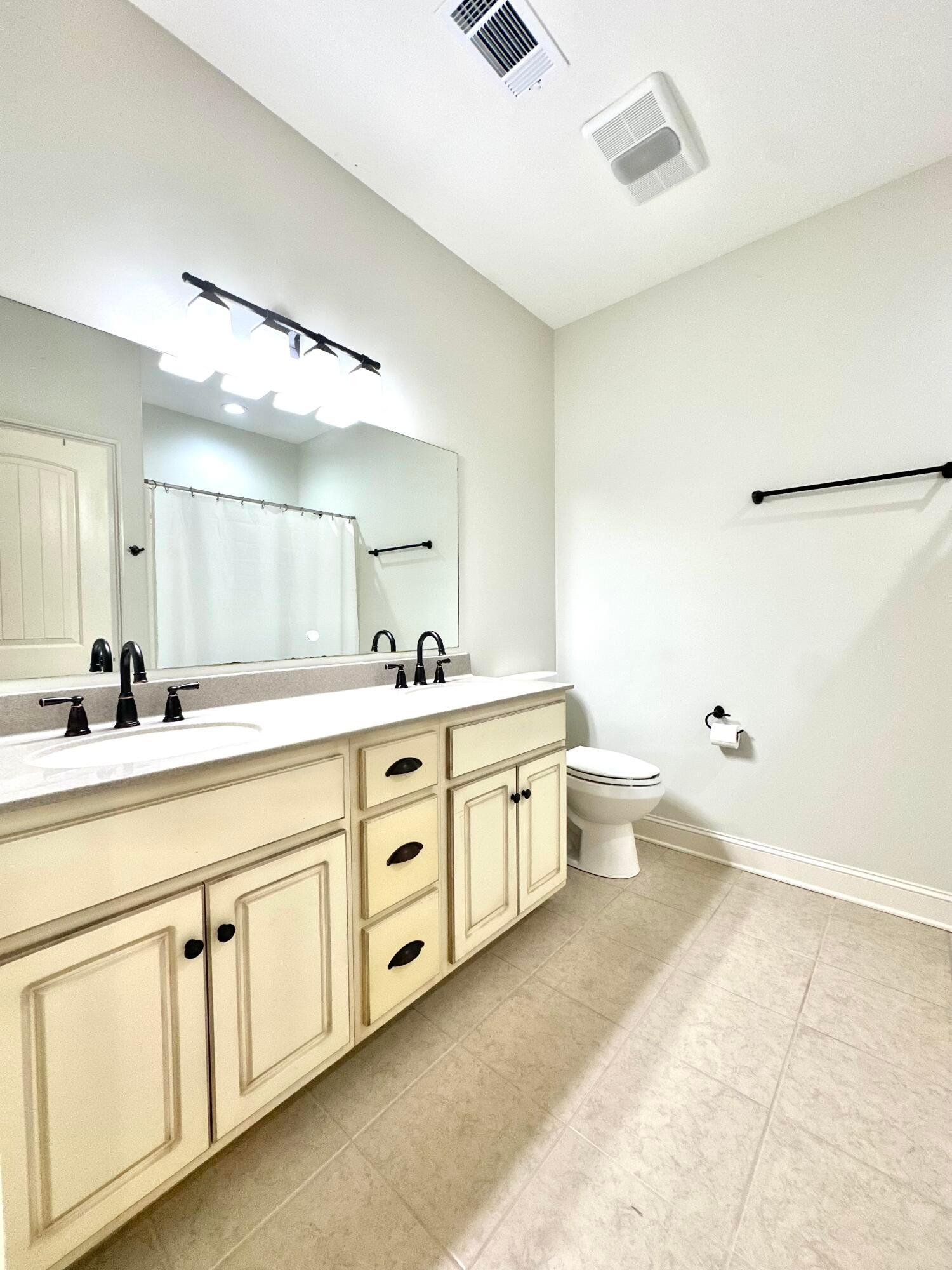 Mooreville, Mississippi, 38857, United States, 4 Bedrooms Bedrooms, ,3 BathroomsBathrooms,Residential,For Sale,1970025