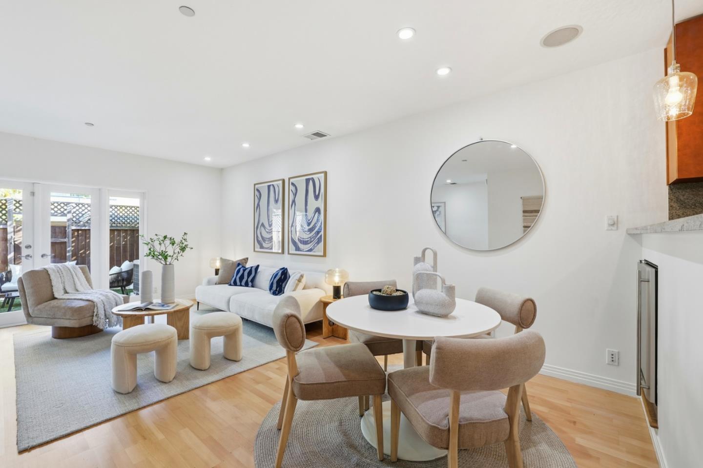 Santa Clara, California, 95050, United States, 2 Bedrooms Bedrooms, ,3 BathroomsBathrooms,Residential,For Sale,1989026