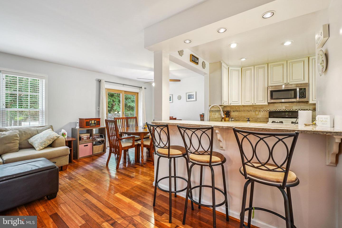 Fairfax, Virginia, 22032, United States, 4 Bedrooms Bedrooms, ,3 BathroomsBathrooms,Residential,For Sale,1903584