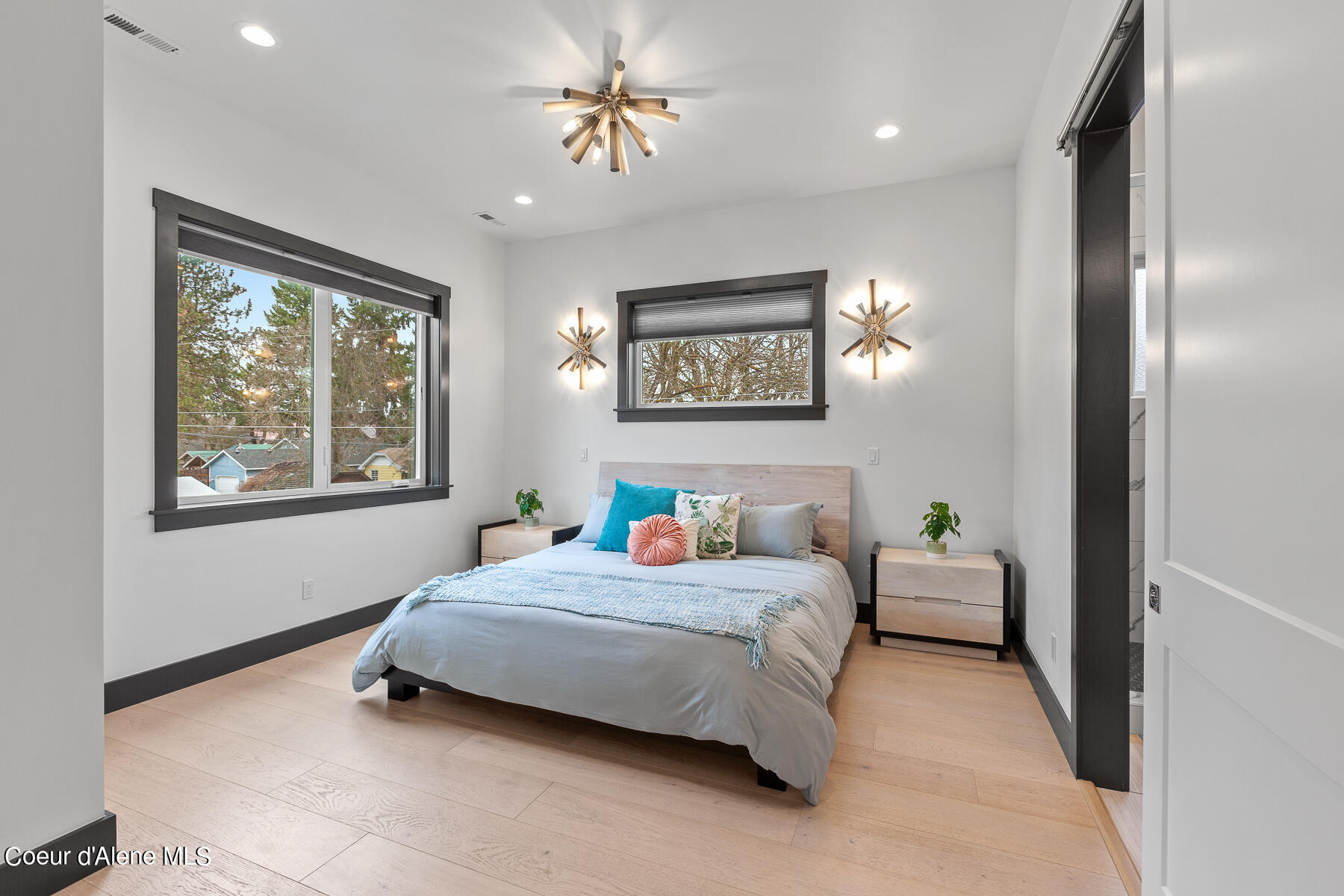 Coeur d'Alene, Idaho, 83814, United States, 4 Bedrooms Bedrooms, ,1 BathroomBathrooms,Residential,For Sale,1975946