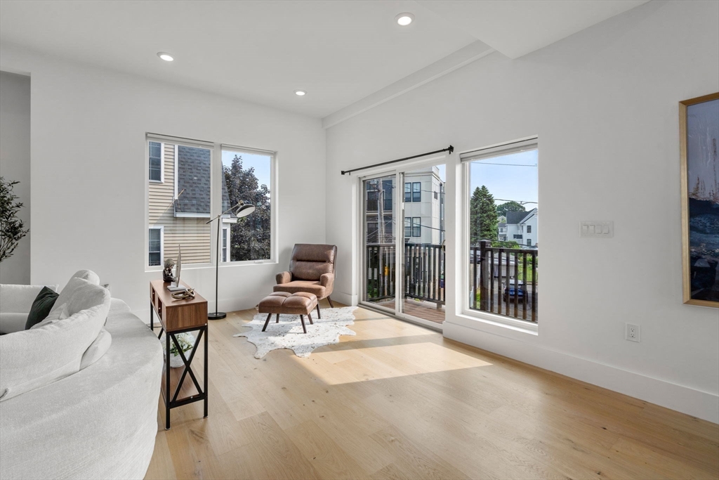 Somerville, Massachusetts, 02145, United States, 5 Bedrooms Bedrooms, ,5 BathroomsBathrooms,Residential,For Sale,1849882