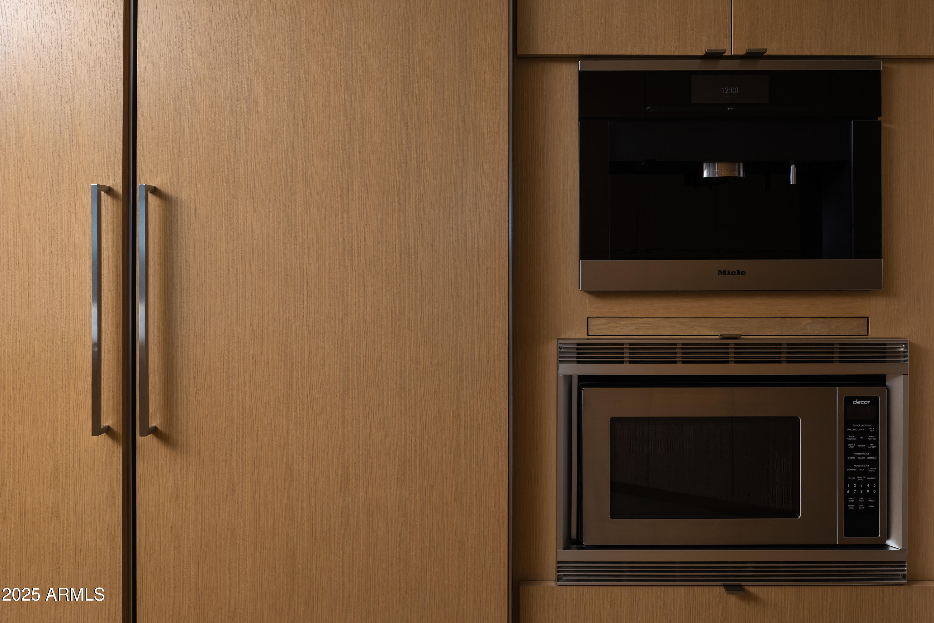 Phoenix, Arizona, 85016, United States, 2 Bedrooms Bedrooms, ,3 BathroomsBathrooms,Residential,For Sale,2001988