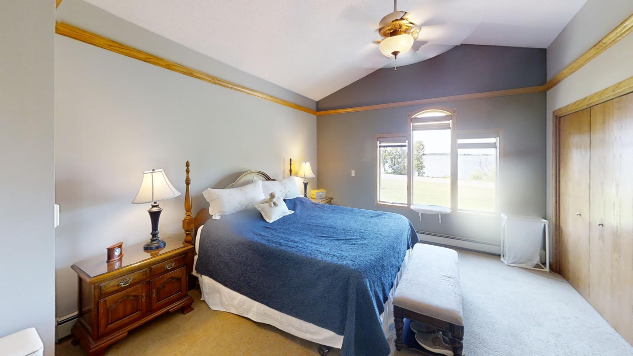 Alden, Minnesota, 56009, United States, 4 Bedrooms Bedrooms, ,1 BathroomBathrooms,Residential,For Sale,1920327