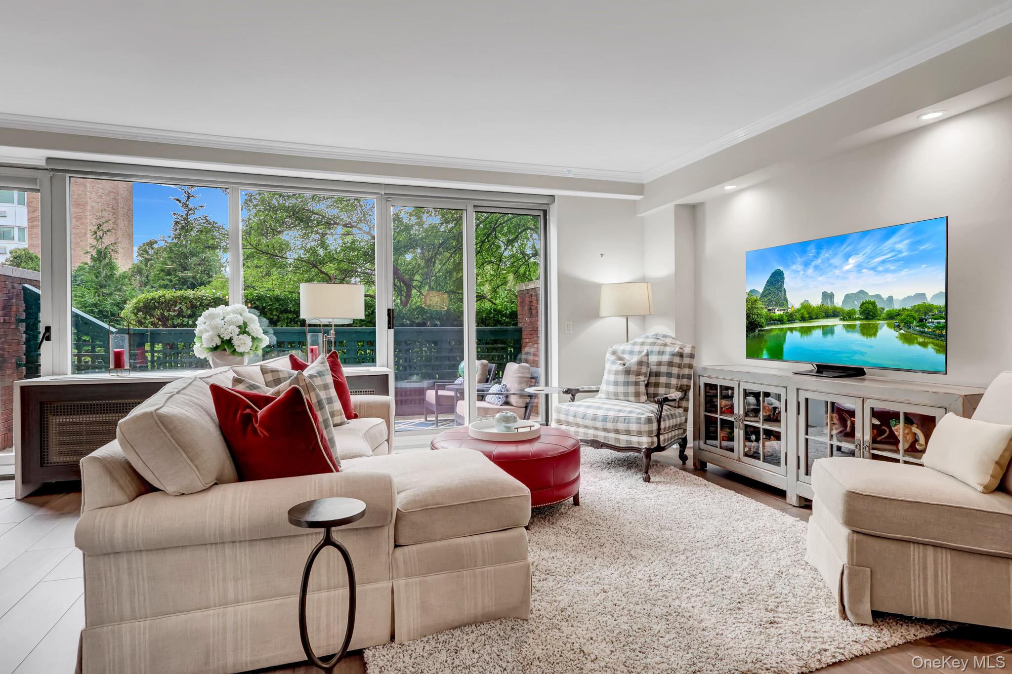  111 Cherry Valley Avenue, Garden City, NY, 11530 - 物件實景