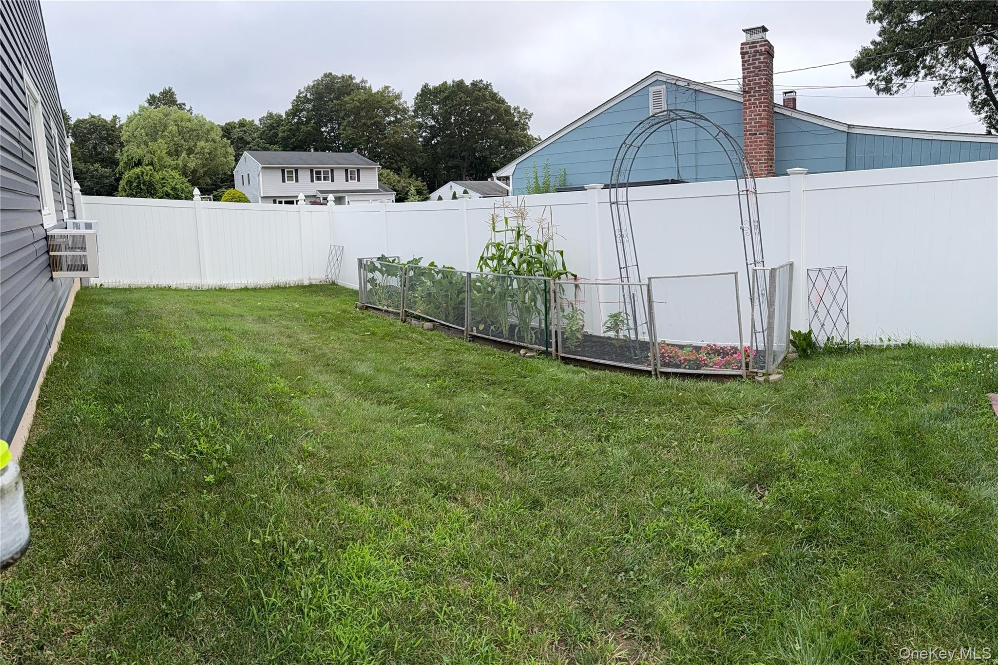 Port Jefferson Station, New York, 11776, United States, 3 Bedrooms Bedrooms, ,2 BathroomsBathrooms,Residential,For Sale,1938737