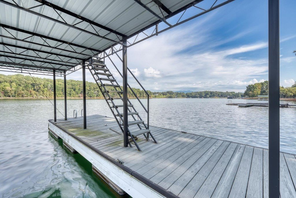 Young Harris, Georgia, 30582, United States, 3 Bedrooms Bedrooms, ,4 BathroomsBathrooms,Residential,For Sale,1975492