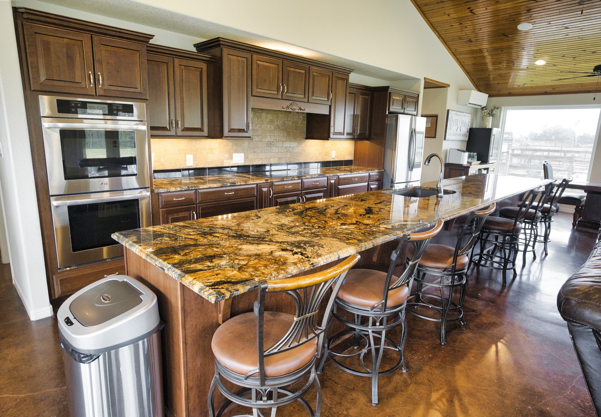 Brazoria, Texas, 77422, United States, 6 Bedrooms Bedrooms, ,6 BathroomsBathrooms,Residential,For Sale,1978625