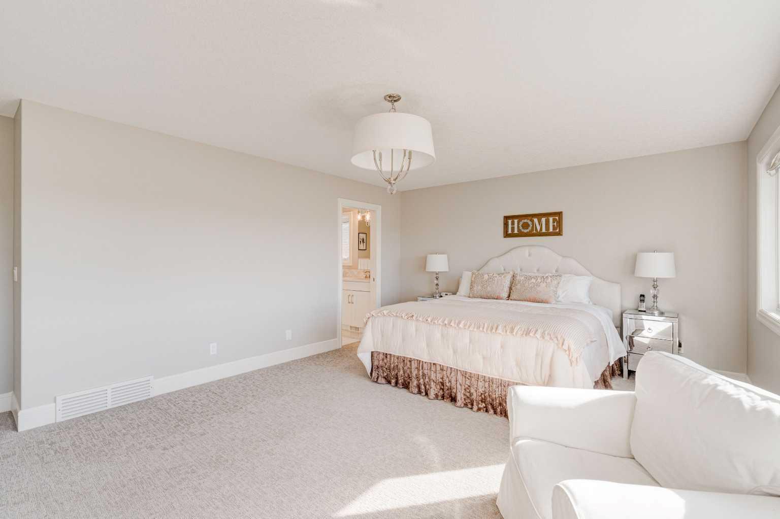 CALGARY, Alberta, T2X 2E1, CA, 4 Bedrooms Bedrooms, ,3 BathroomsBathrooms,Residential,For Sale,1987816