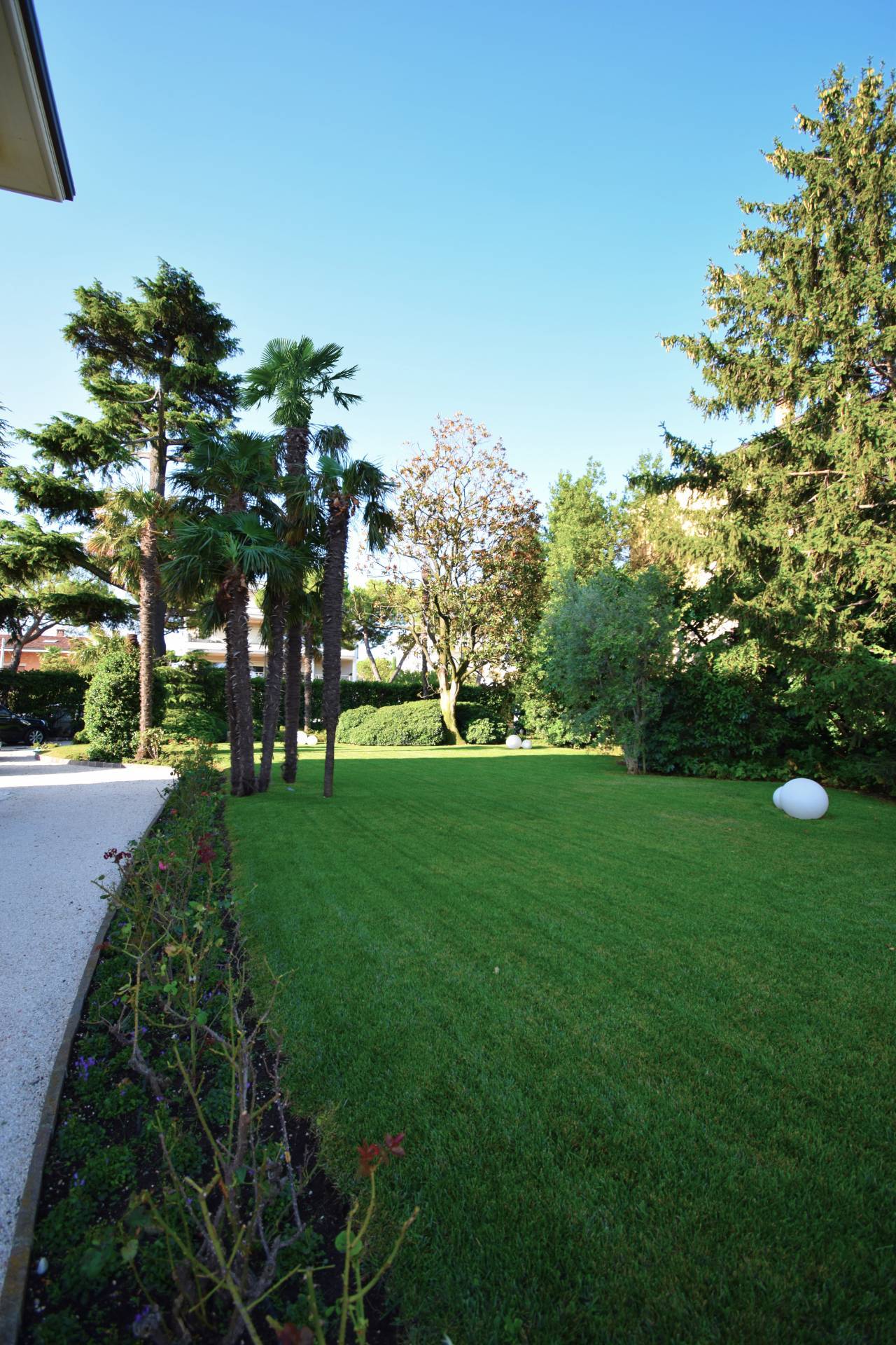 Desenzano del Garda, Brescia, 25015, IT, 4 Bedrooms Bedrooms, ,4 BathroomsBathrooms,Residential,For Sale,1826447