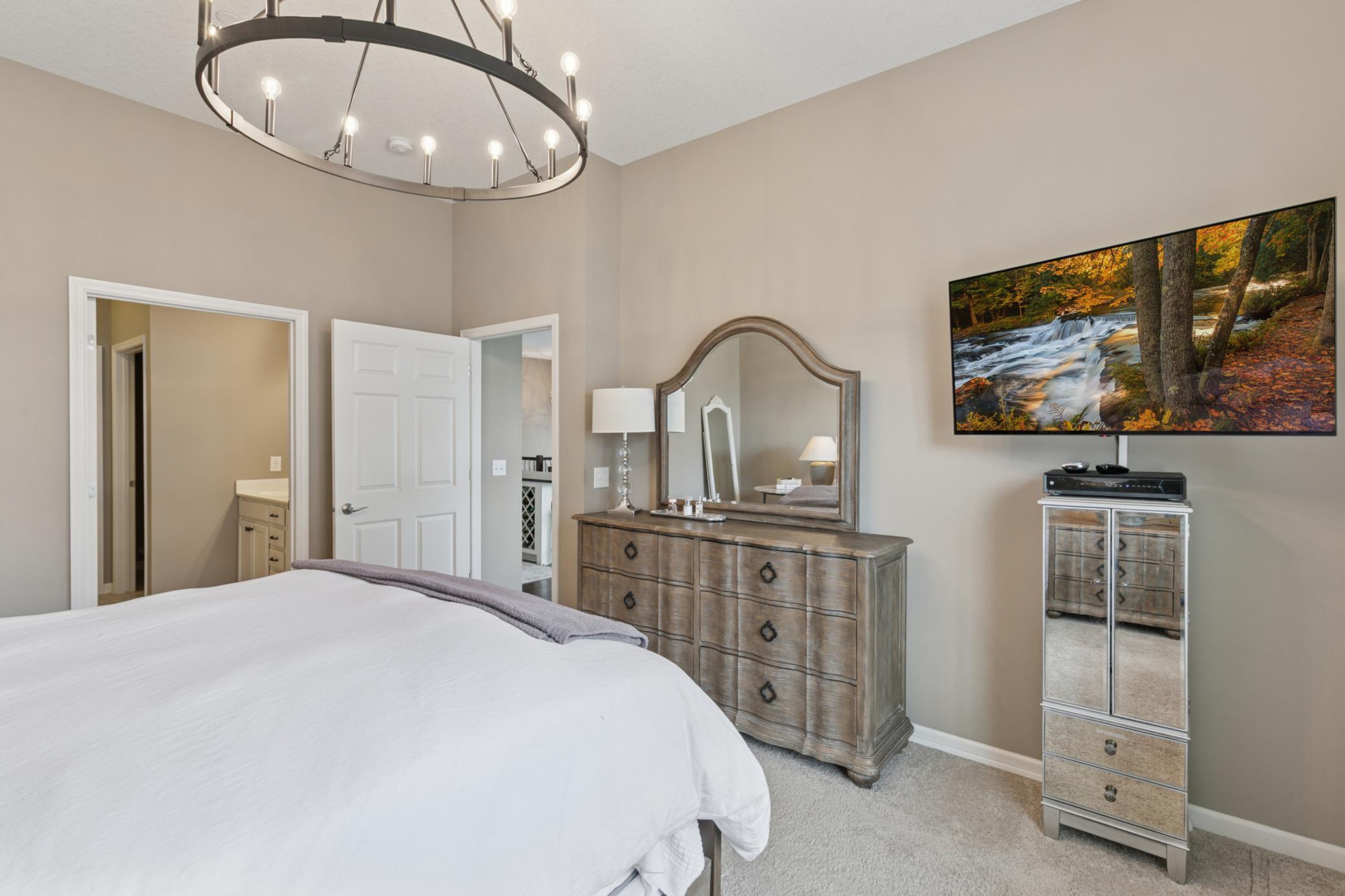 Lakeville, Minnesota, 55044, United States, 3 Bedrooms Bedrooms, ,2 BathroomsBathrooms,Residential,For Sale,1971412