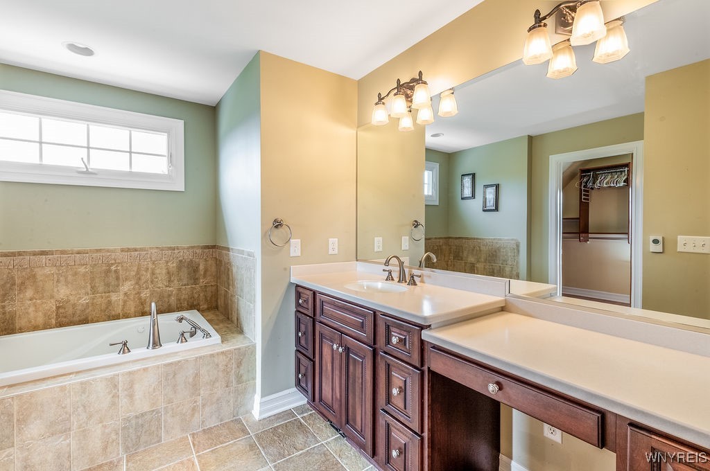 Grand Island, New York, 14072, United States, 4 Bedrooms Bedrooms, ,5 BathroomsBathrooms,Residential,For Sale,1975944