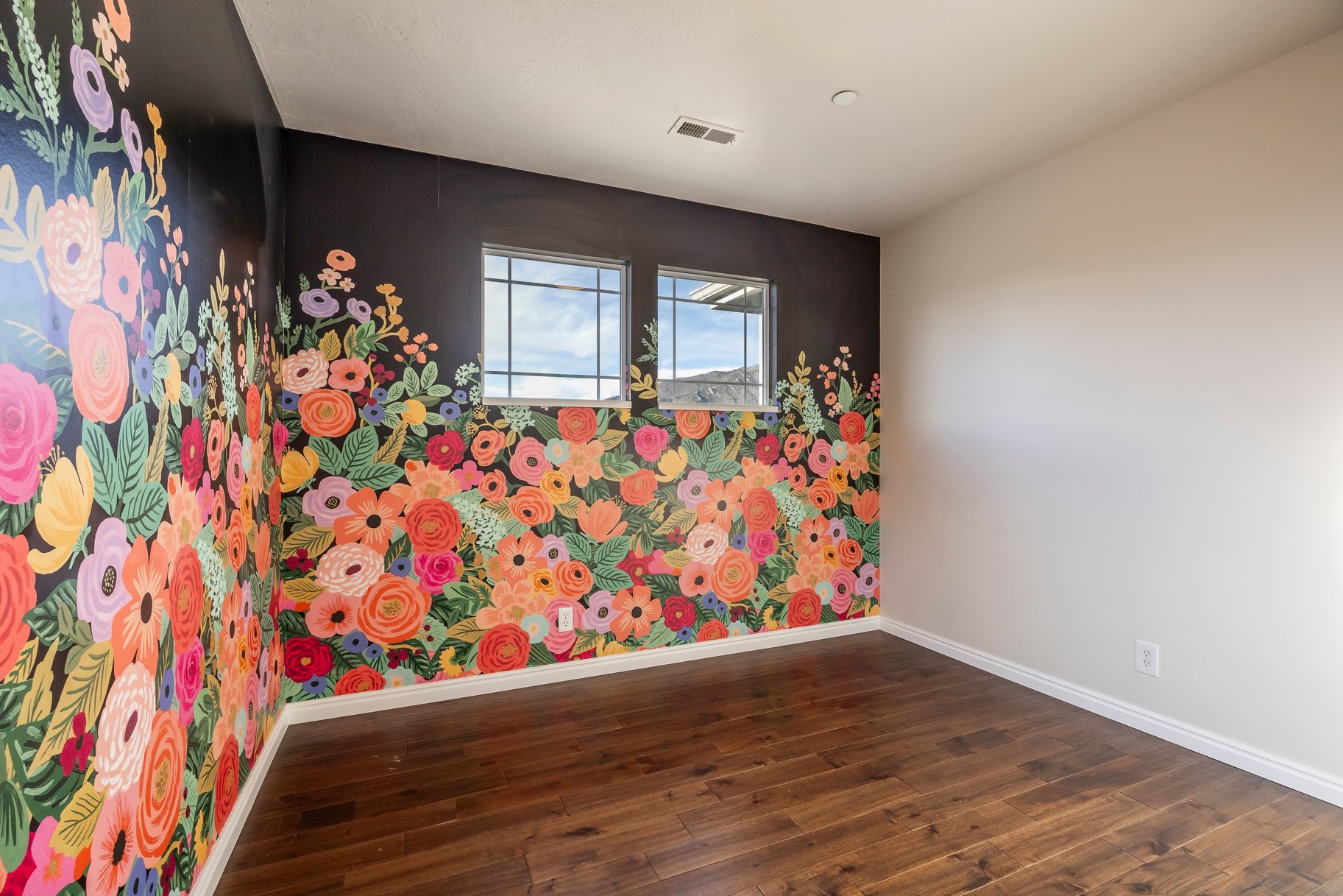  Quiet Cul De Sac & Life Above the City - 物件實景