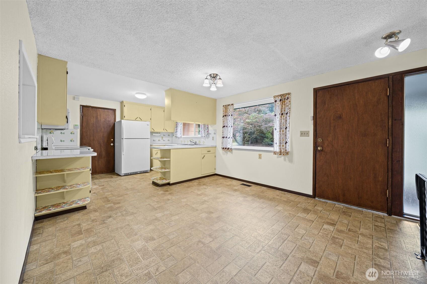 10th Ave, Federal Way, WA 98023 #1