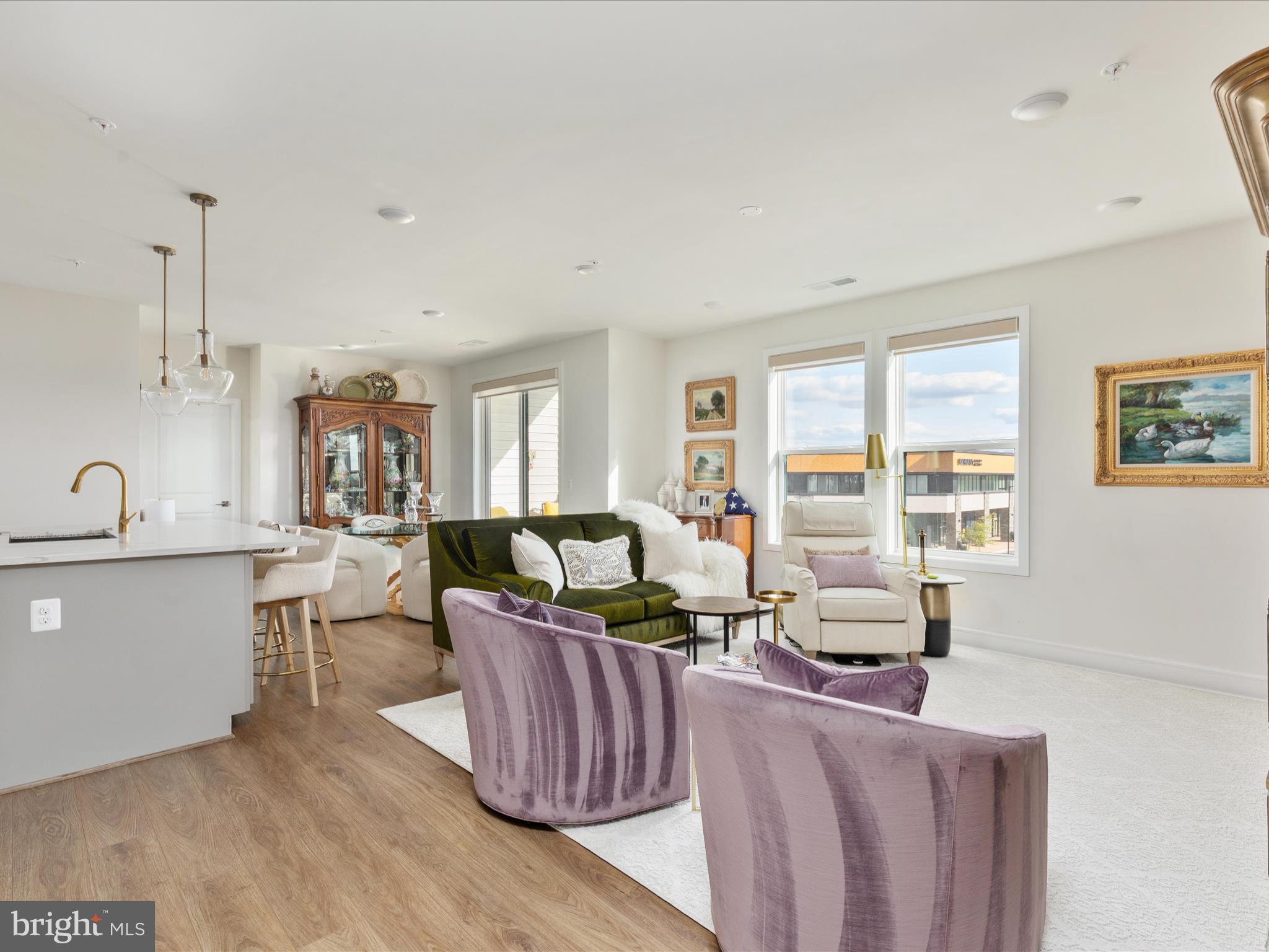 Ashburn, Virginia, 20148, United States, 3 Bedrooms Bedrooms, ,2 BathroomsBathrooms,Residential,For Sale,1980146