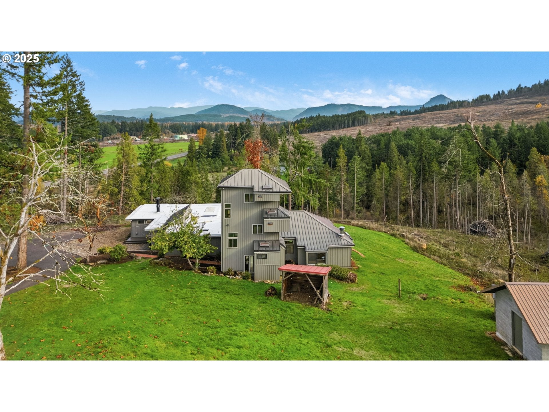 PleasantHill, Oregon, 97455, United States, 5 Bedrooms Bedrooms, ,3 BathroomsBathrooms,Residential,For Sale,1994708