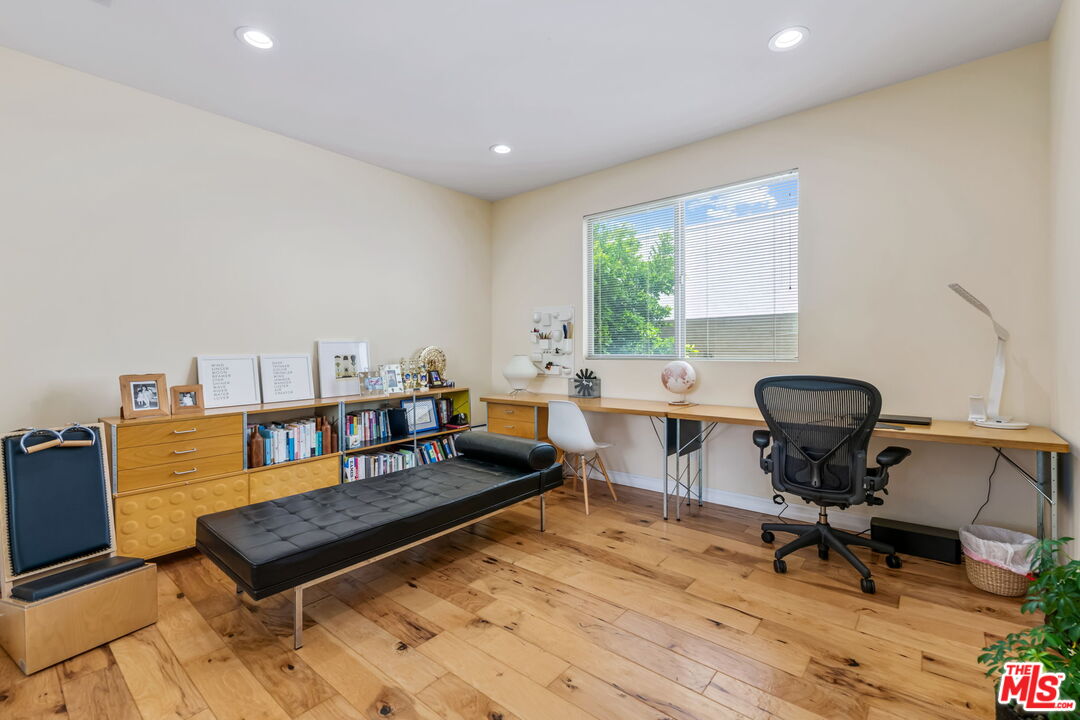 Los Angeles, California, 90025, United States, 6 Bedrooms Bedrooms, ,Residential,For Sale,1932013