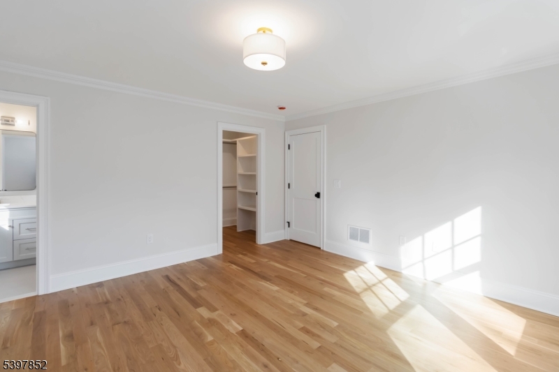 Chatham Twp., New Jersey, 07928, United States, 7 Bedrooms Bedrooms, ,8 BathroomsBathrooms,Residential,For Sale,1995947