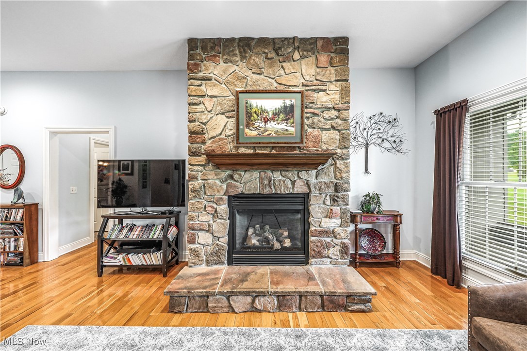 Garrettsville, Ohio, 44231, United States, 3 Bedrooms Bedrooms, ,3 BathroomsBathrooms,Residential,For Sale,1890626