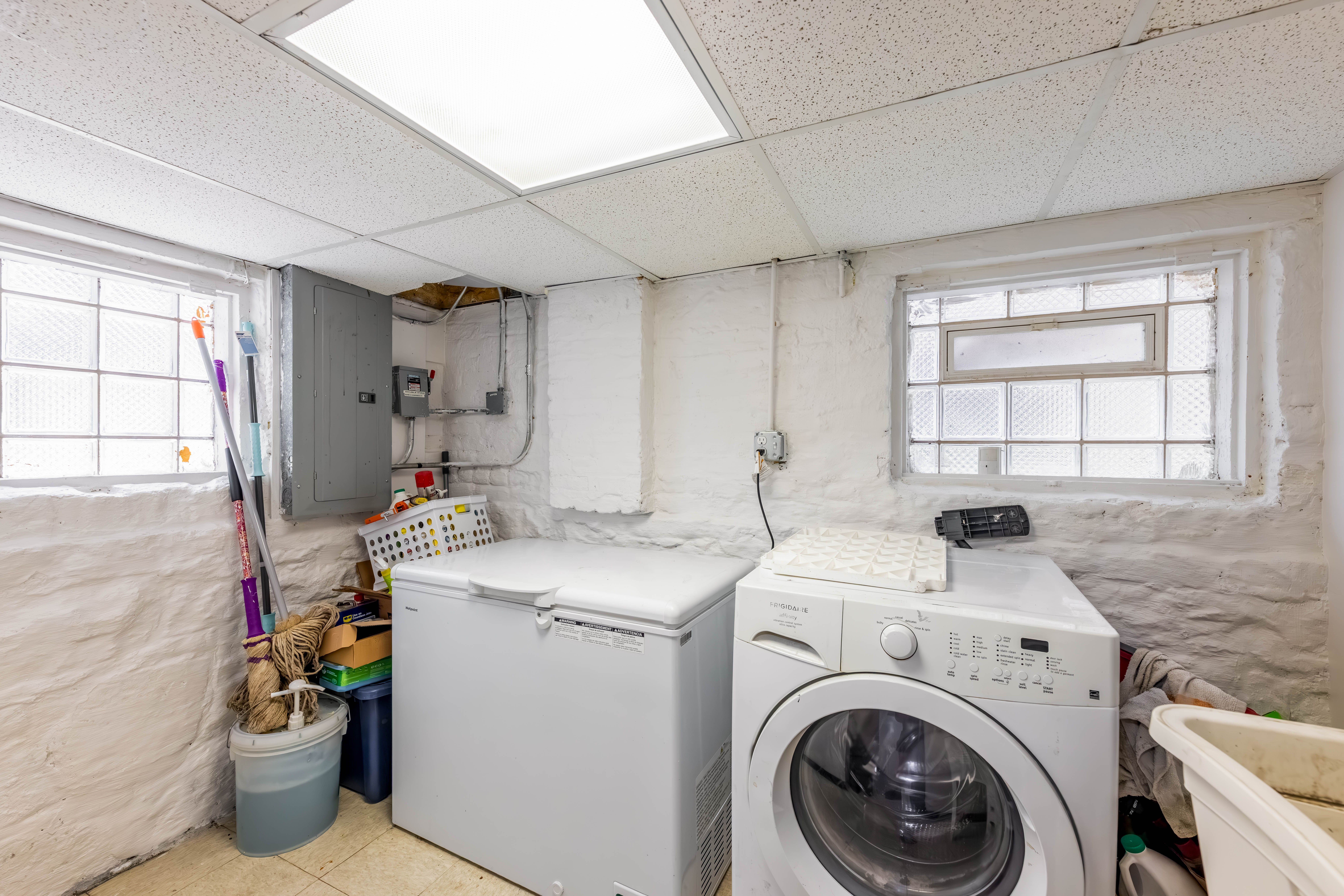  A Rare Opportunity to Own a Quintessential Vintage Rowhome - 物件實景