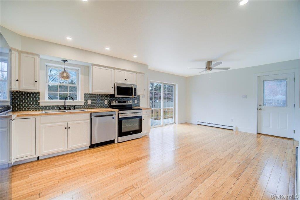 Tilson, New York, 12486, United States, 3 Bedrooms Bedrooms, ,2 BathroomsBathrooms,Residential,For Sale,1995133