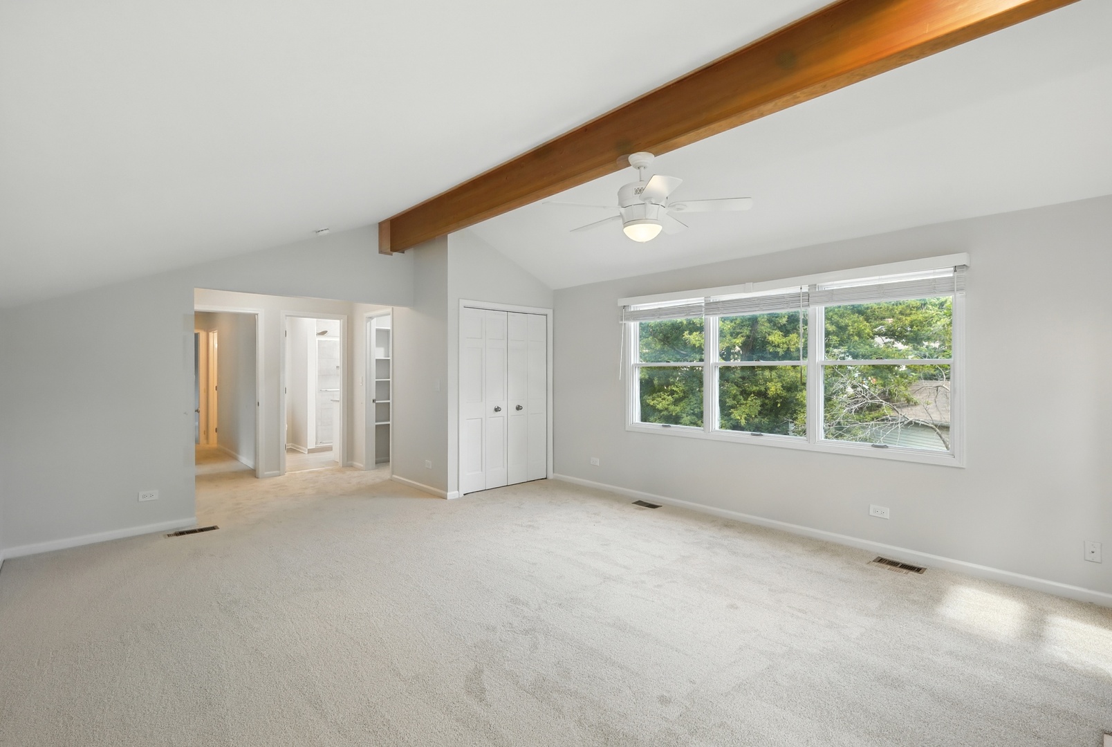 Deerfield, Illinois, 60015, United States, 4 Bedrooms Bedrooms, ,3 BathroomsBathrooms,Residential,For Sale,1933252