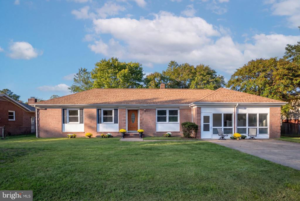 Darl Cir, Colonial Beach, VA 22443
