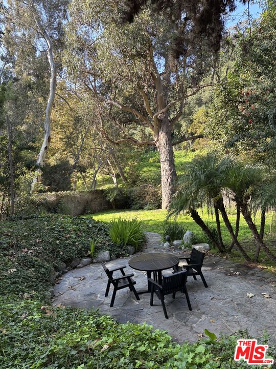 Santa Monica, California, 90402, United States, 3 Bedrooms Bedrooms, ,2 BathroomsBathrooms,Residential,For Sale,2003042