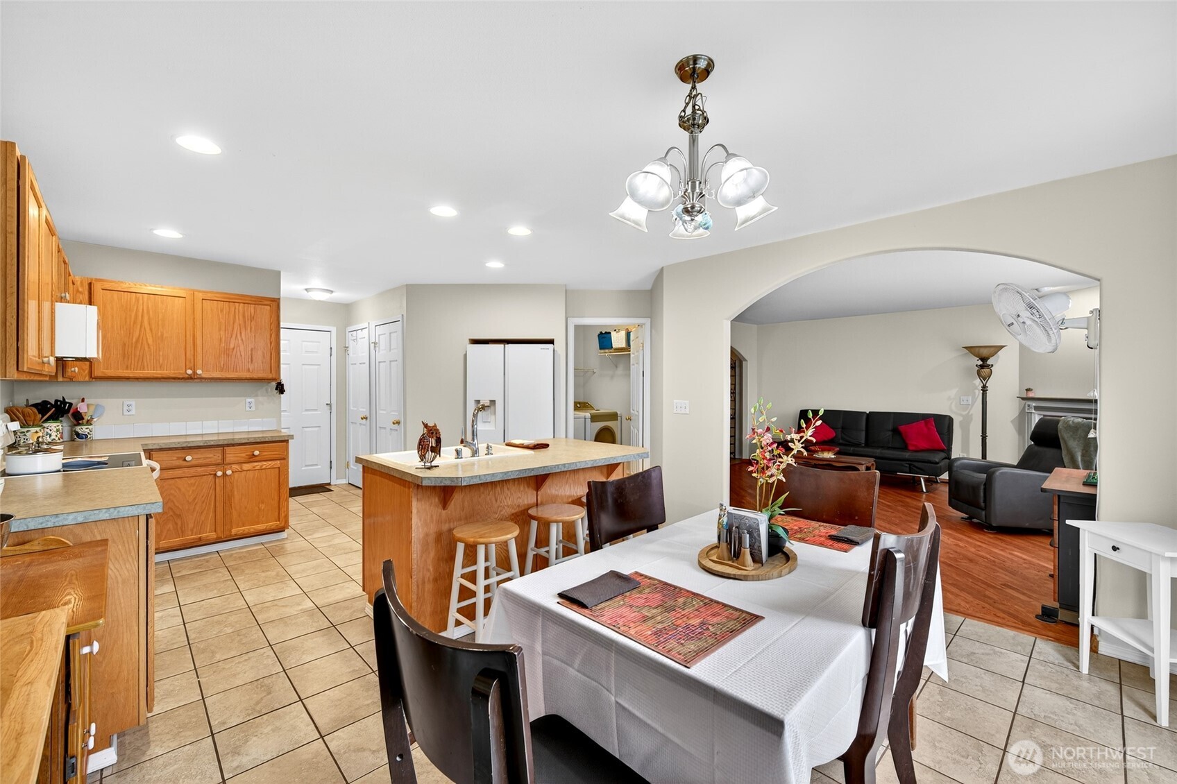 Tacoma, Washington, 98446, United States, 3 Bedrooms Bedrooms, ,3 BathroomsBathrooms,Residential,For Sale,1995150