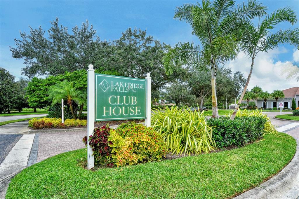 Sarasota, Florida, 34243, United States, 3 Bedrooms Bedrooms, ,2 BathroomsBathrooms,Residential,For Sale,1998856