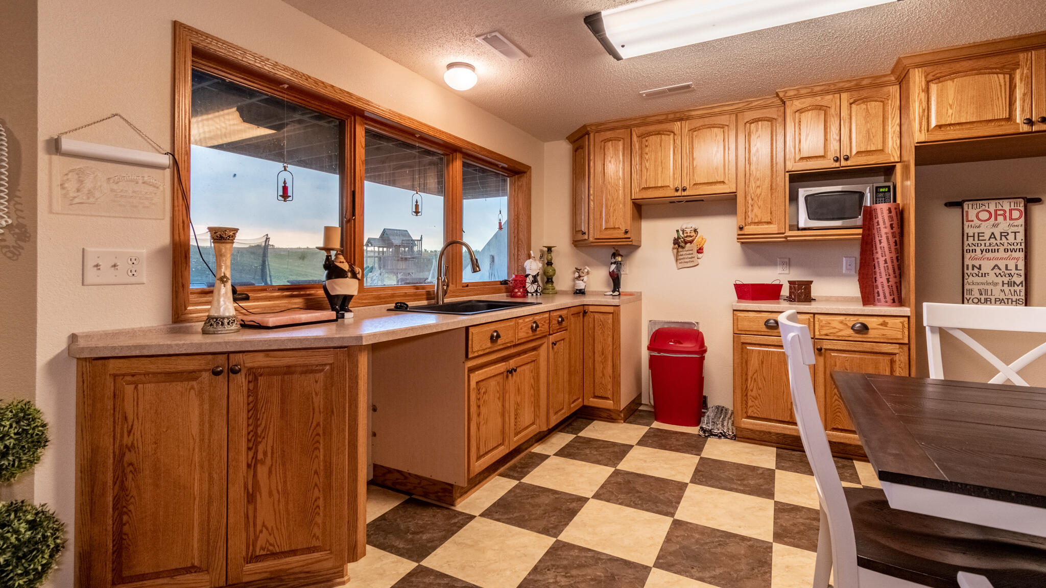 Beulah, North Dakota, 58523, United States, 4 Bedrooms Bedrooms, ,3 BathroomsBathrooms,Residential,For Sale,1780571